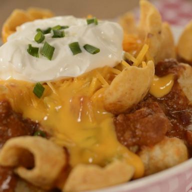 VIDEO: How to make Disney World’s tater tot nachos aka ‘Totchos’ at home