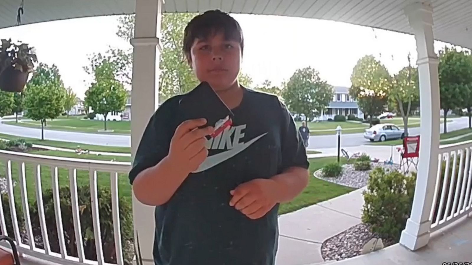 VIDEO: 11-year-old boy found a wallet and returned it to the rightful owner