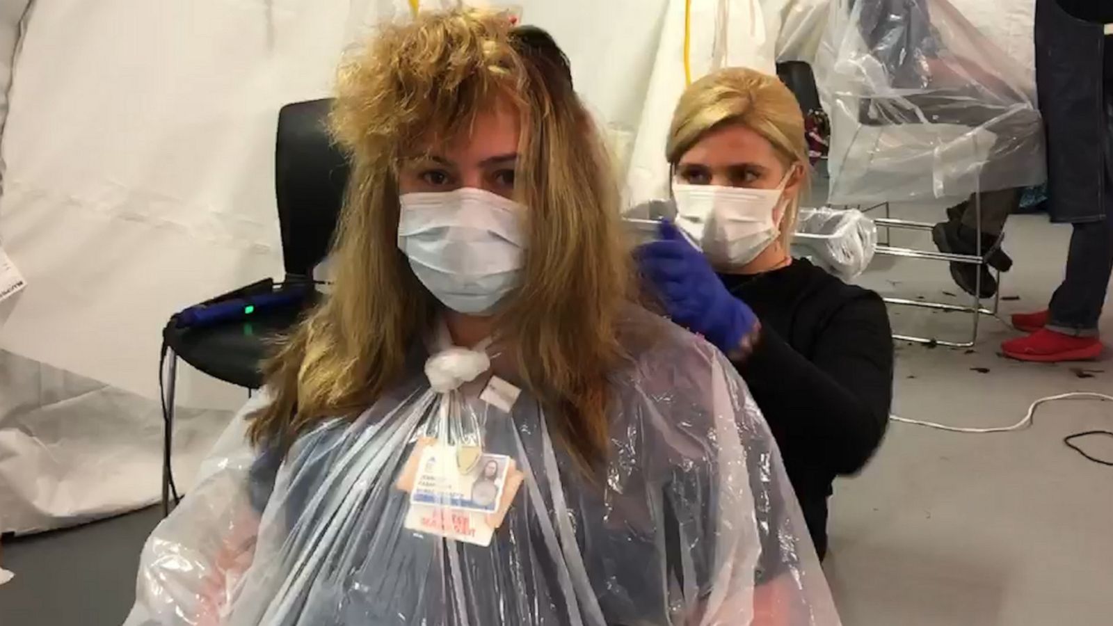VIDEO: Mother receives first haircut after her maternity leave amid the pandemic