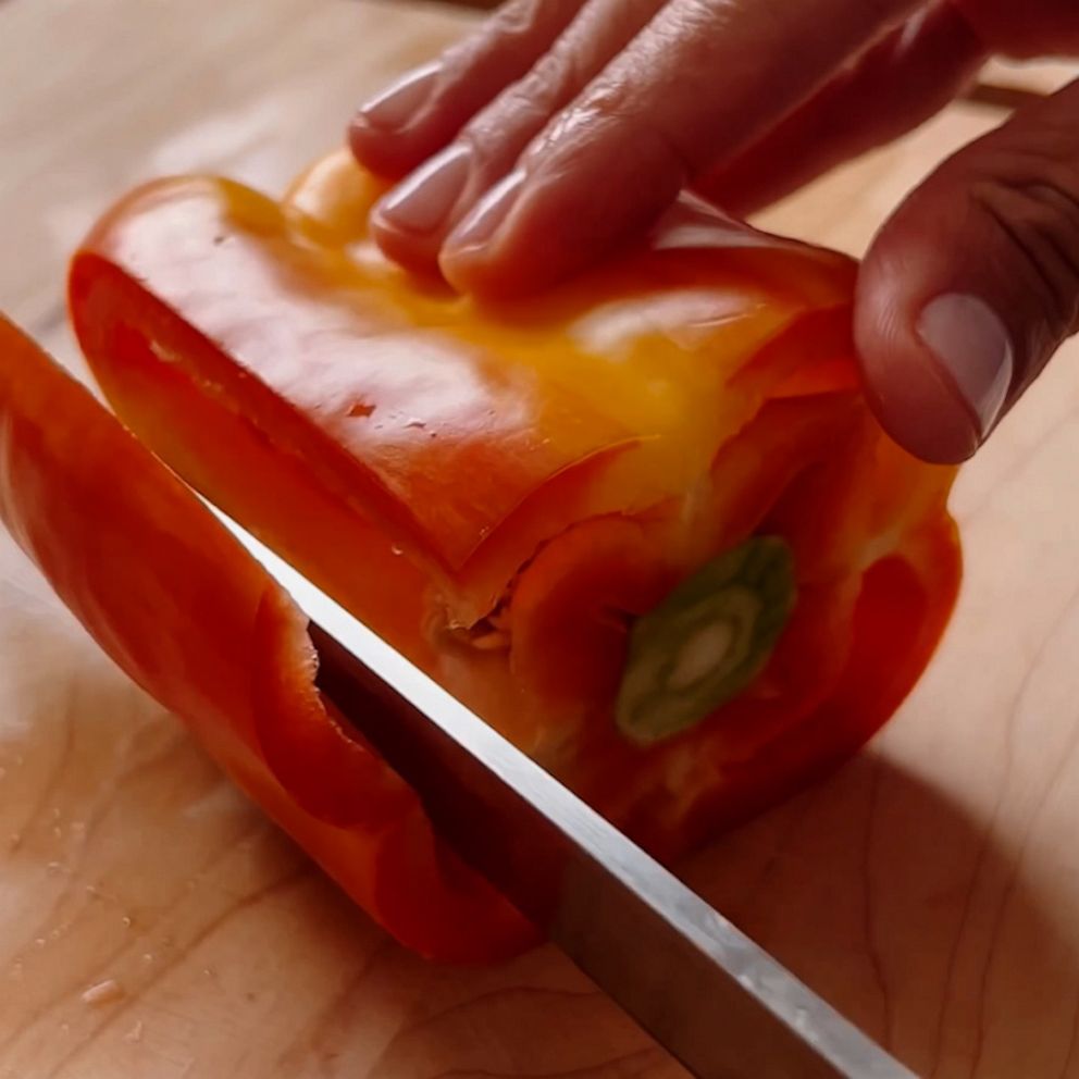 How to Cut Bell Peppers (3 Ways!) - Healthy Fitness Meals