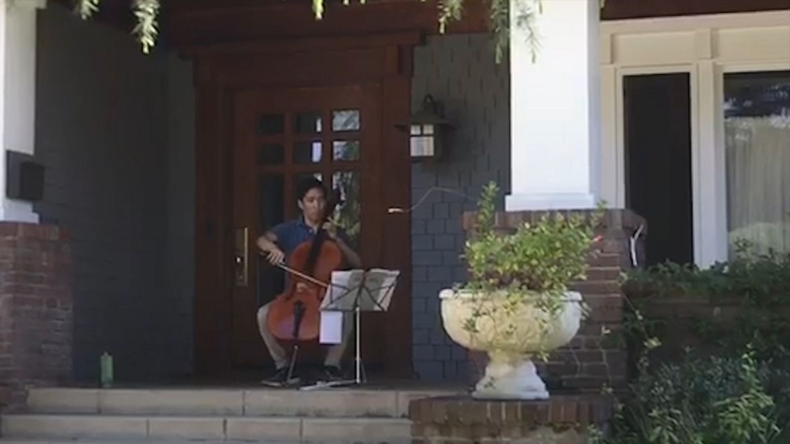 VIDEO: This California couple has played over a dozen free concerts on their porch CAP: Beong-Soo Kim and his wife, Bonnie Wongtrakool, play free classical music to provide a “kind of solace” for listeners.