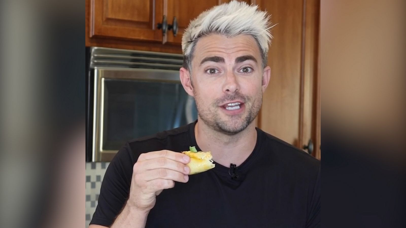 VIDEO: Jonathan Bennett makes ‘Aaron Samuel’s Actual Mom’s Stuffed Chicken Shells’