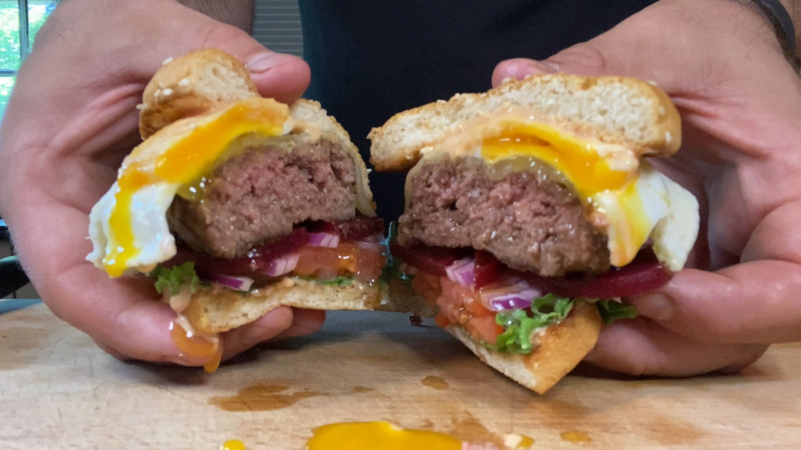 VIDEO: Make a New Zealand ‘Kiwi Burger’ at home with this surprising ingredient