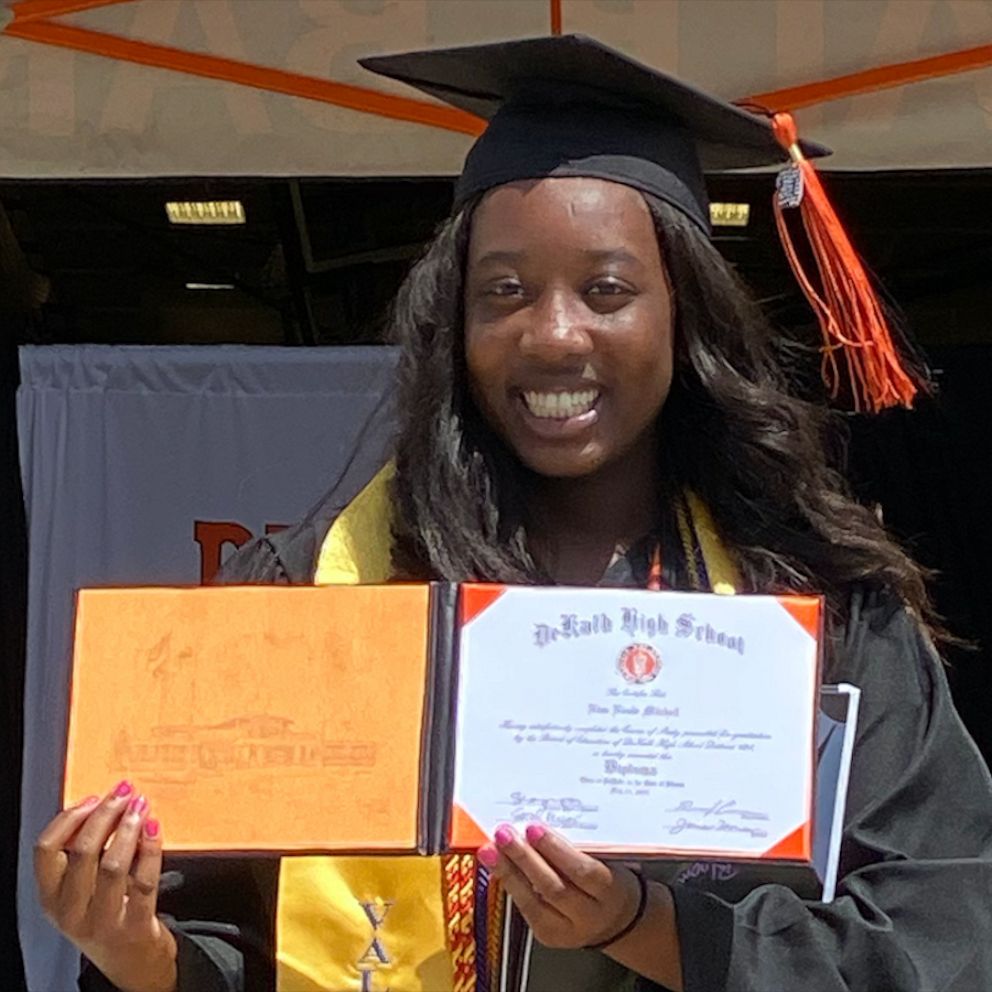 High school senior becomes 1st black valedictorian with school's highest  GPA ever - ABC News