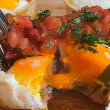 VIDEO: How to make ‘Huevos Rancheros Cups’ at home 