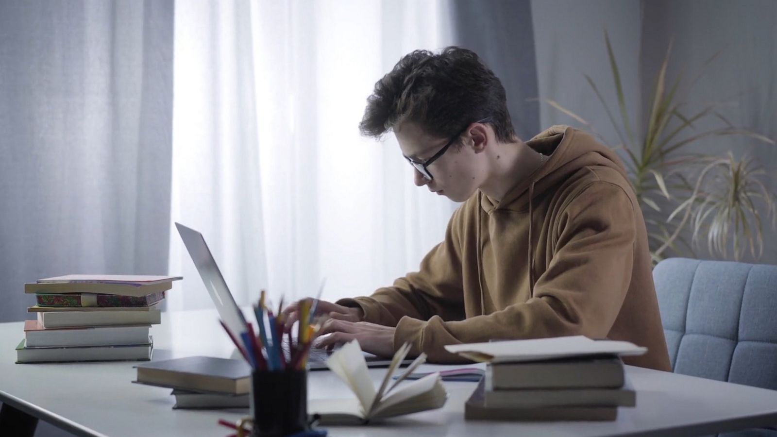 VIDEO: Is online college worth it?