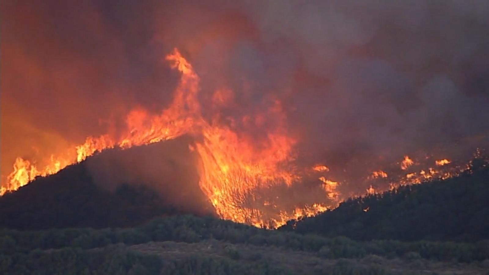 VIDEO: Evacuations ordered as Lake fire chars over 10,000 acres