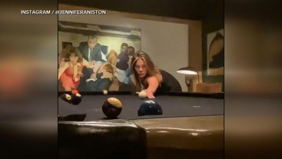 Courteney Cox Beats Former 'Friends' Costar Jennifer Aniston in Pool