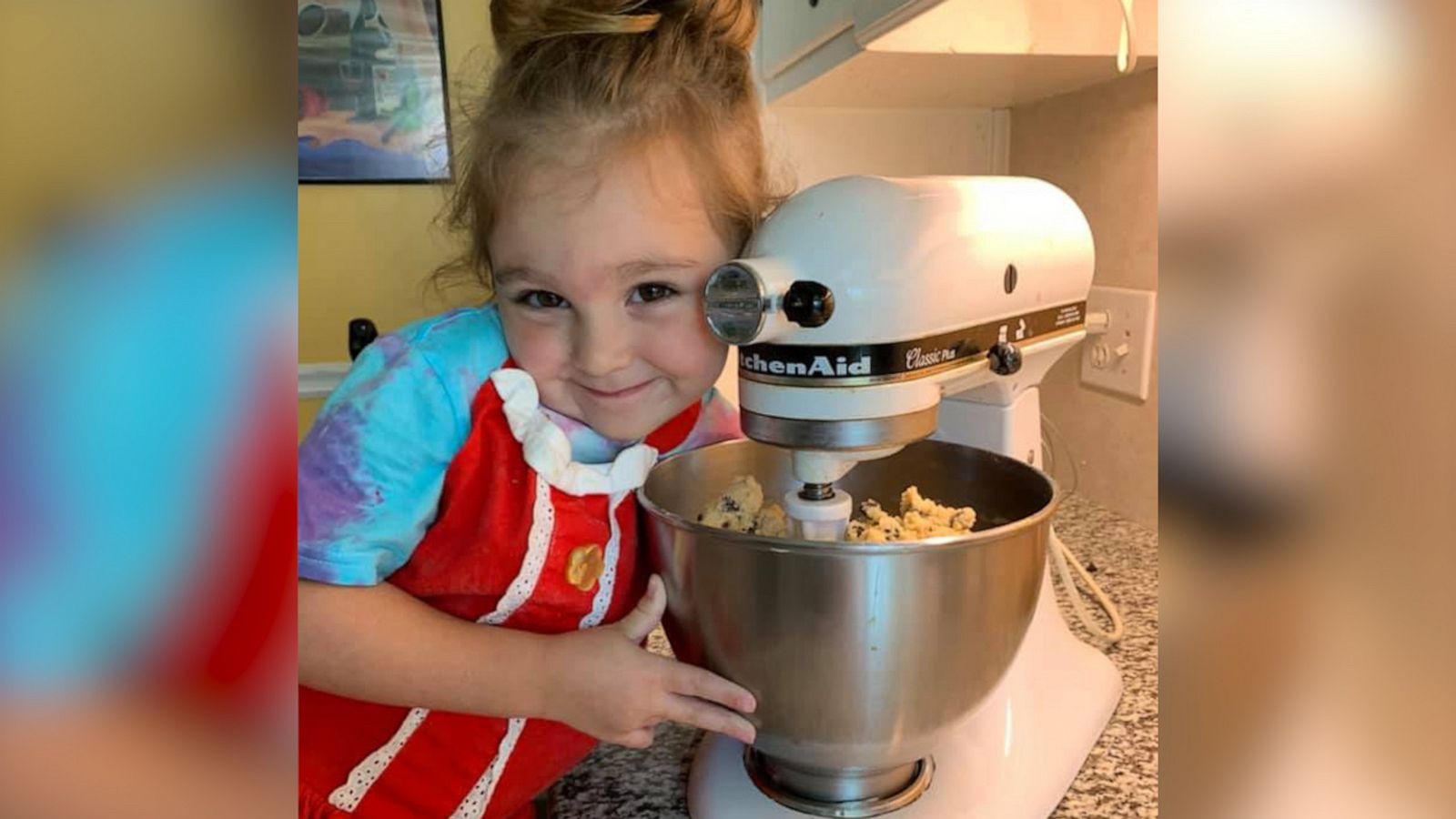 VIDEO: Toddler bakes over 1,000 cookies for frontline pandemic essential workers