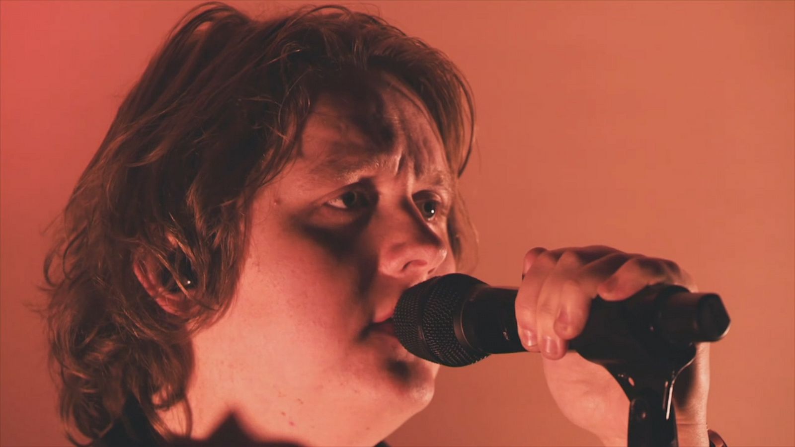 VIDEO: Lewis Capaldi is no one hit wonder