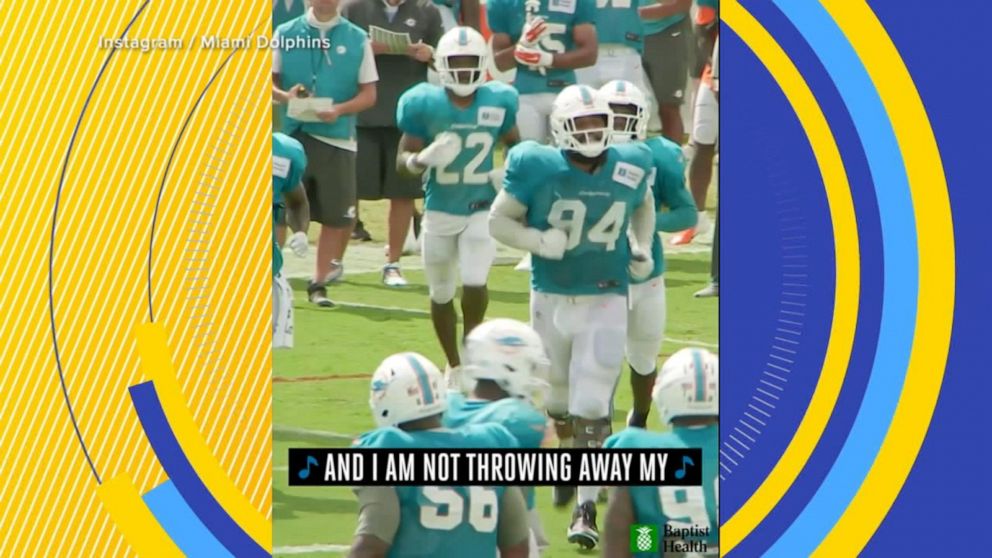 Dolphins star surprises with 'Hamilton' rendition - Good Morning