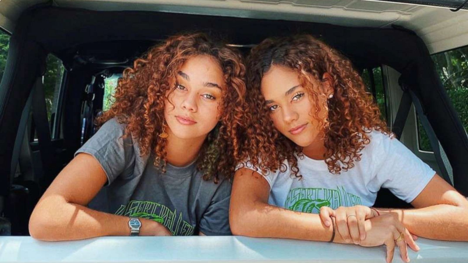 PHOTO: Alicia (L) and Alexa (R) Monte are 18-year-old 'twinfluencers' who boast 2.5 million followers on TikTok.