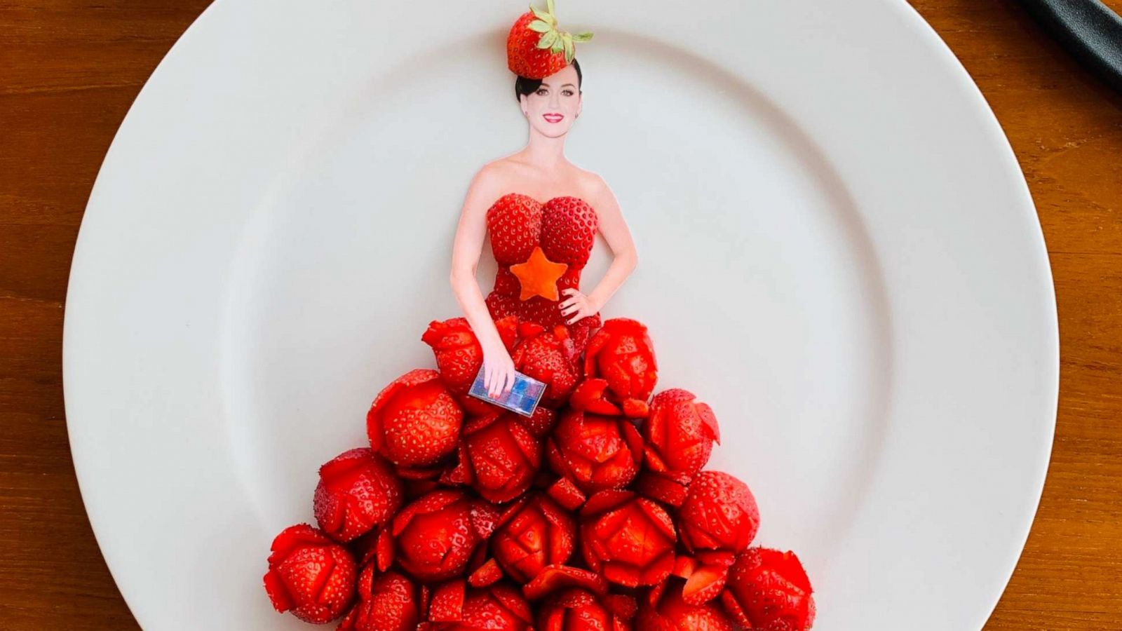 PHOTO: KATY BERRY: Arist Ruby Perman creates beautiful celebrity portraits using everyday foods.