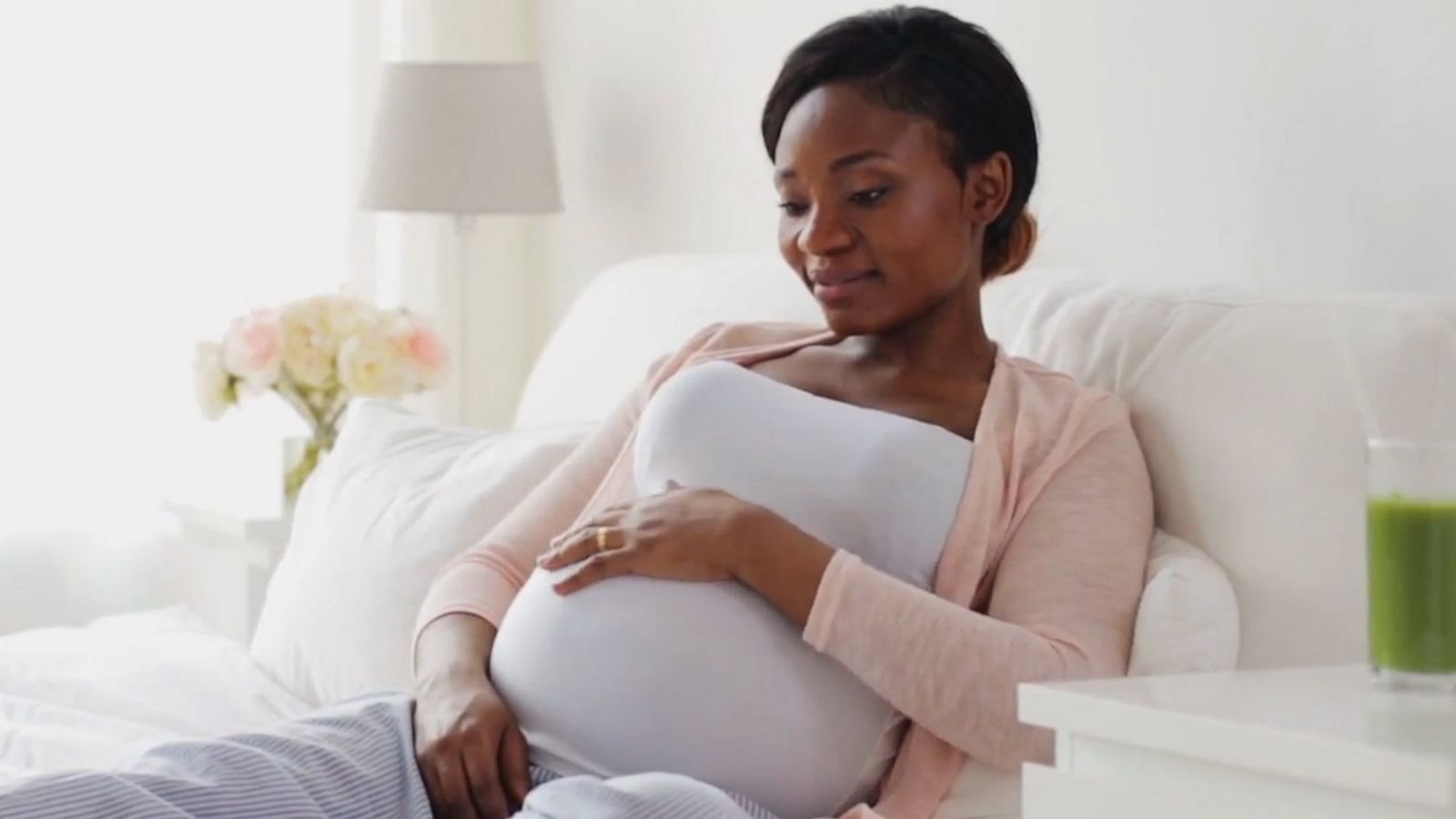 VIDEO: Black moms may face more challenges than white moms in childbirth