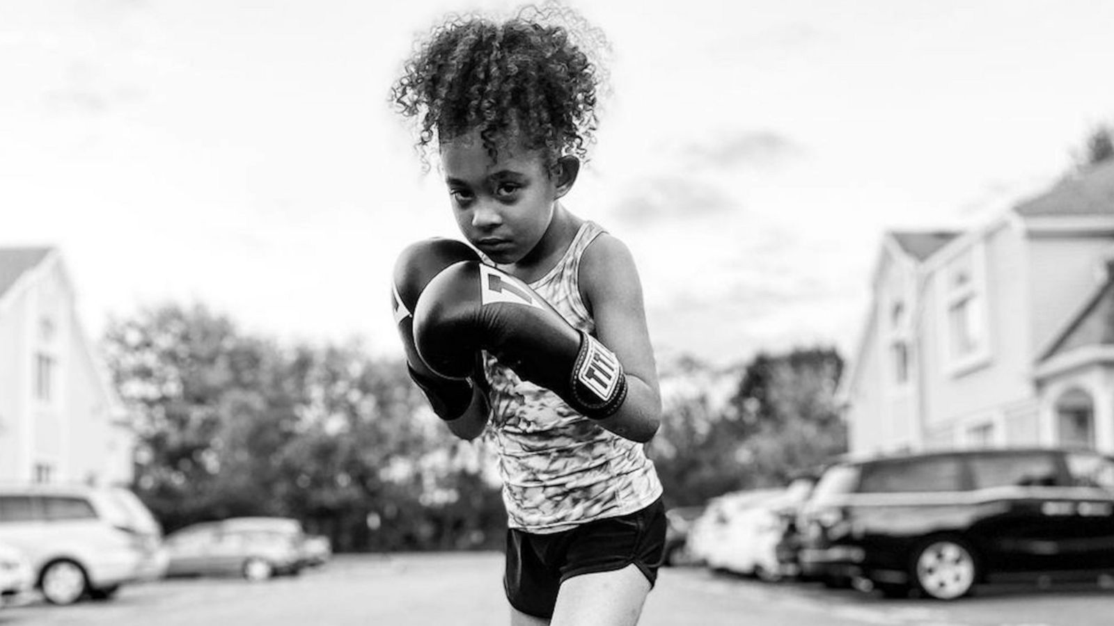 VIDEO: Father trains daughter in boxing to instill confidence and self-defense