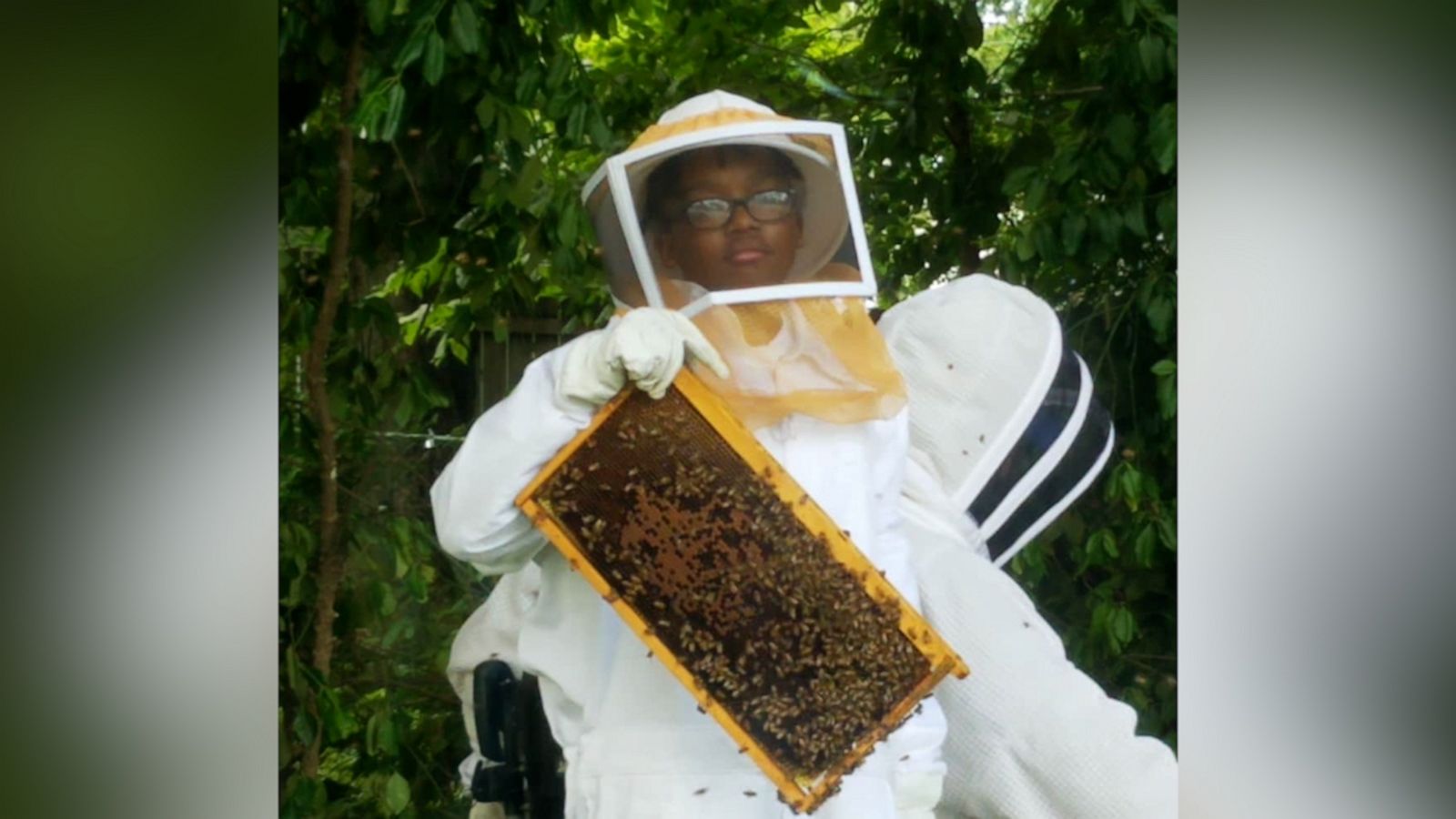 VIDEO: 13-year-old beekeeper starts his own honey business while parents are incarcerated