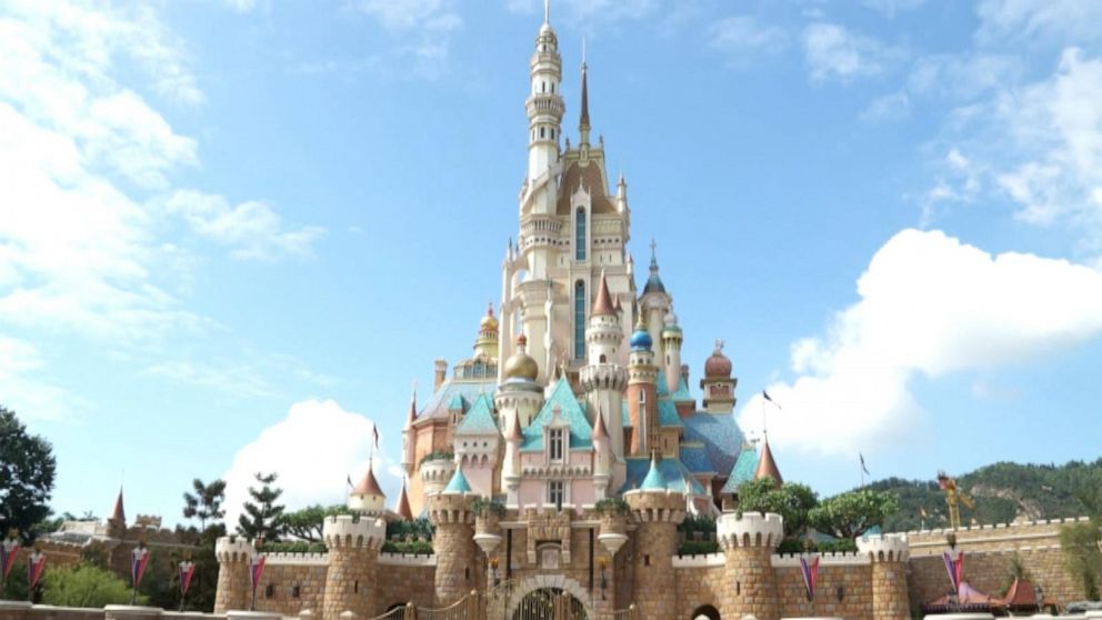 VIDEO: Hong Kong Disneyland Resort debuts brand-new castle