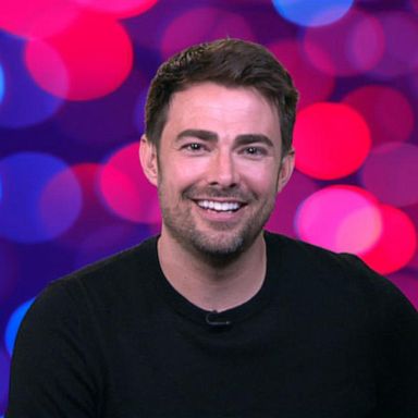 VIDEO: Jonathan Bennett stars in 'The Christmas House'