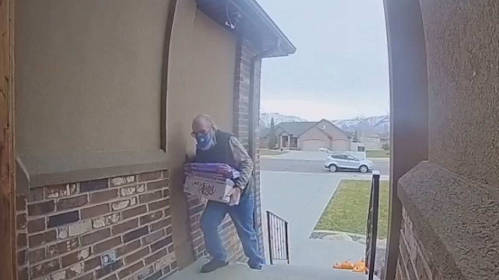 VIDEO: Woman raises money for elderly vet who took delivery job to fix roof