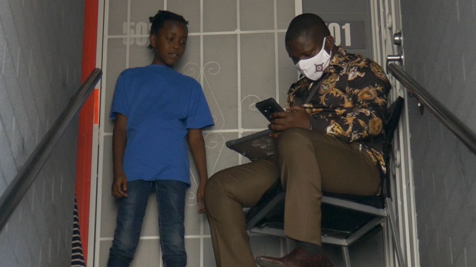 VIDEO: Multilingual assistant principal helps 160 refugee students during the pandemic