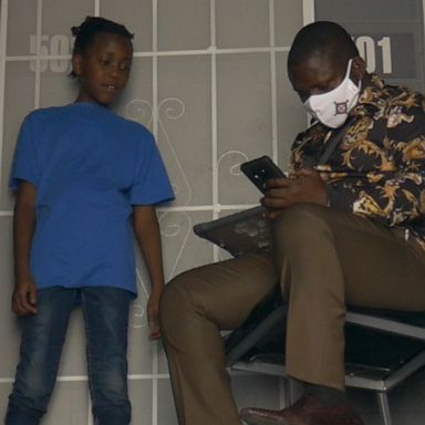 VIDEO: Multilingual assistant principal helps 160 refugee students during the pandemic