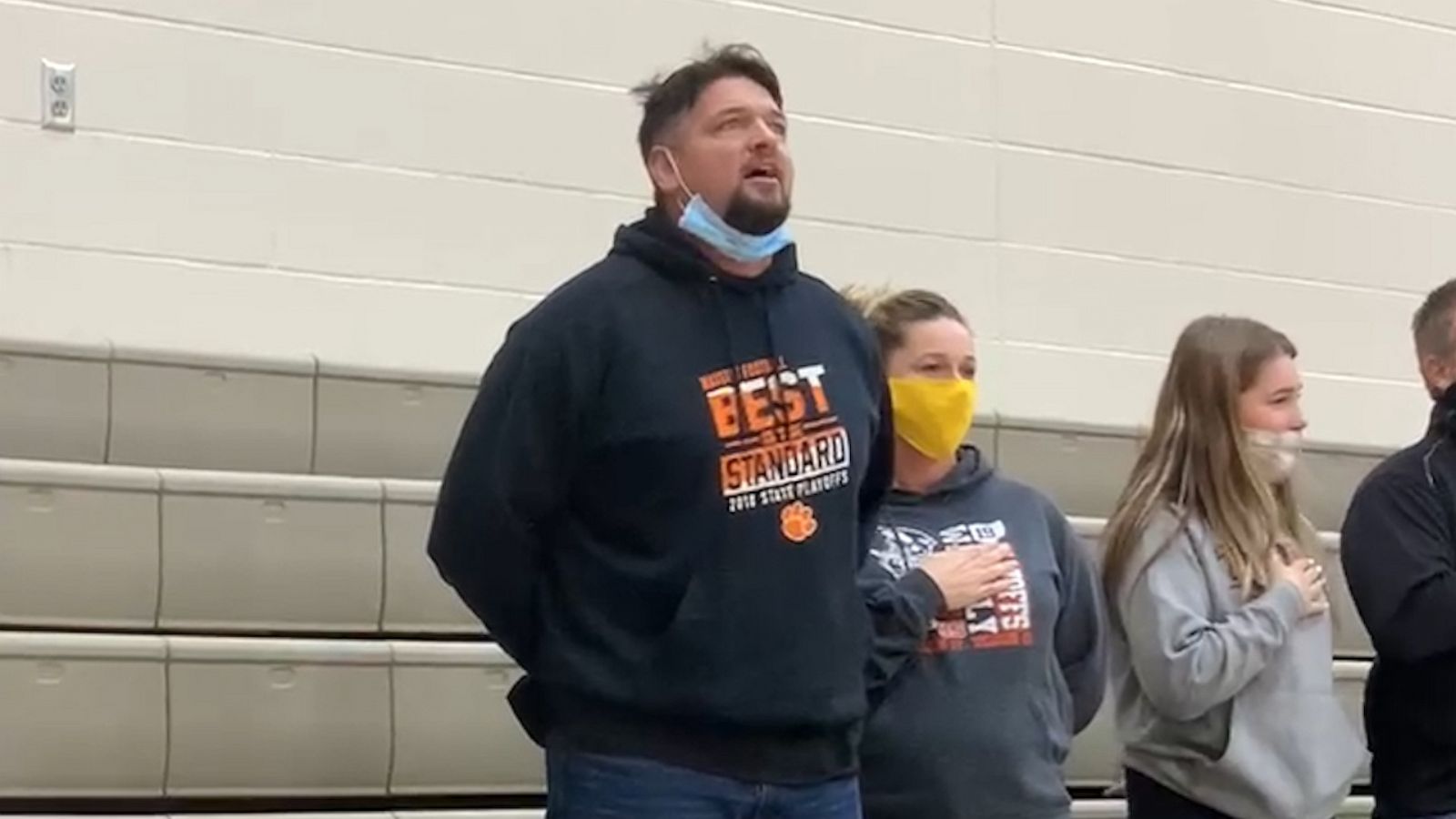 VIDEO: This Dad belting the national anthem has us in tears