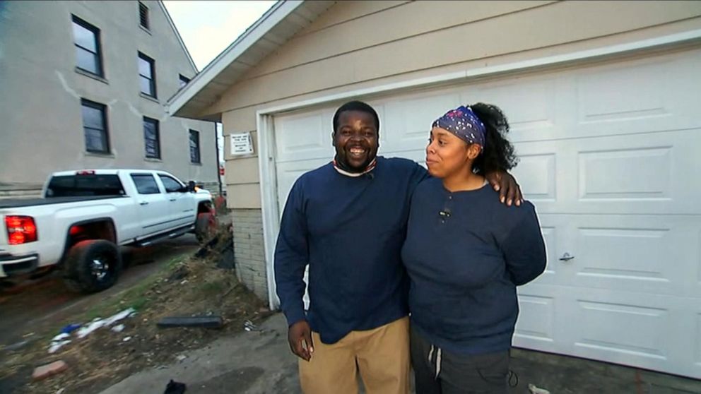 VIDEO: Couple gets Christmas surprise after helping Iowans amid pandemic, derecho storm