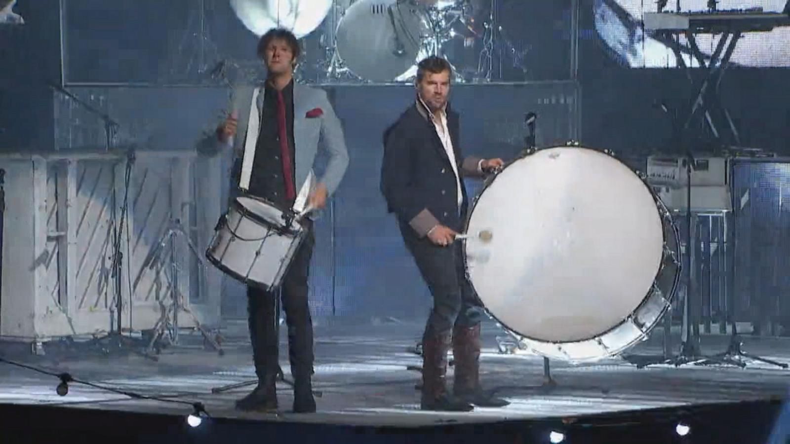 For King and Country performs 'Little Drummer Boy' Good Morning America
