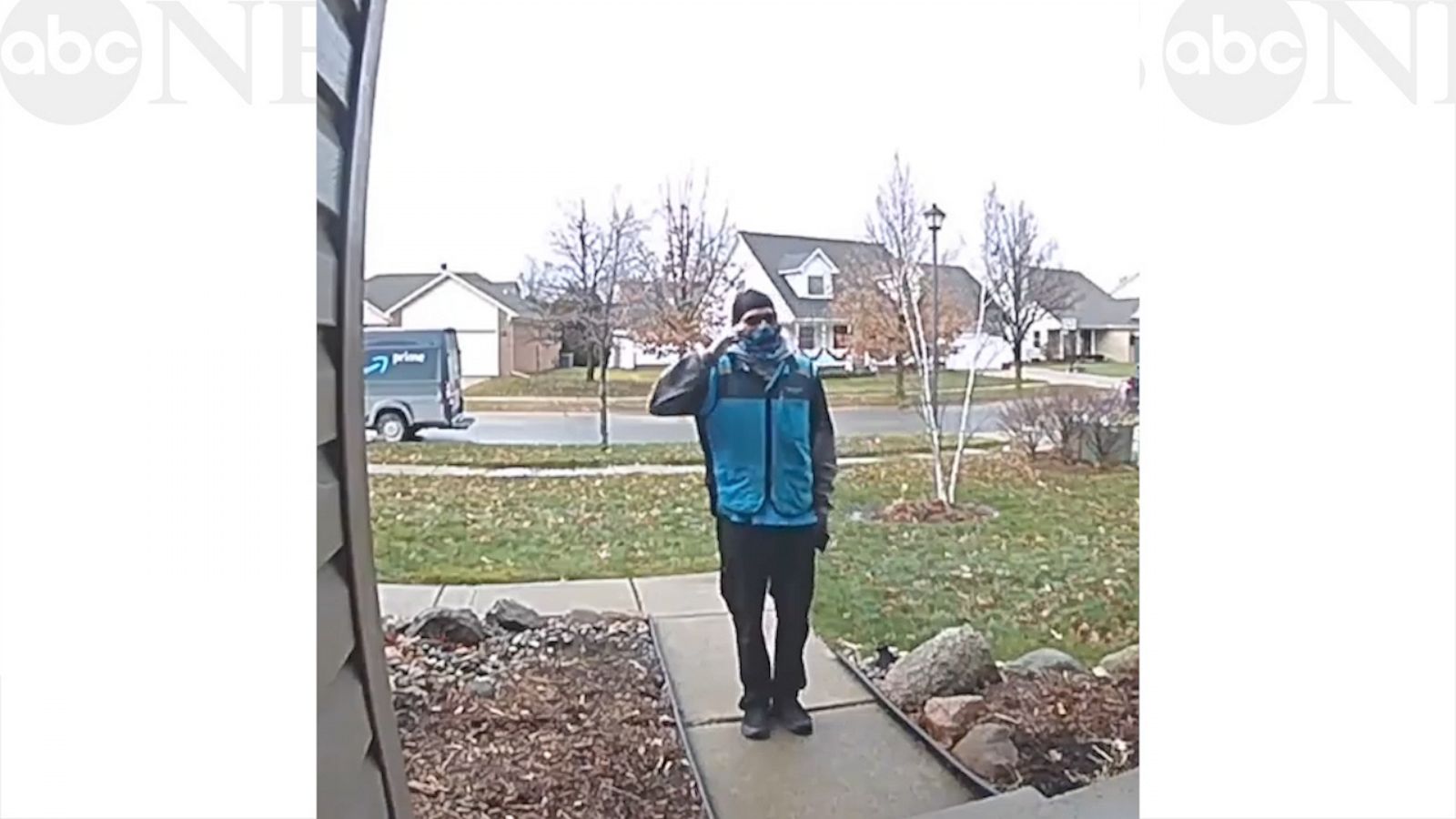 VIDEO: This Amazon delivery driver shows some r-e-s-p-e-c-t