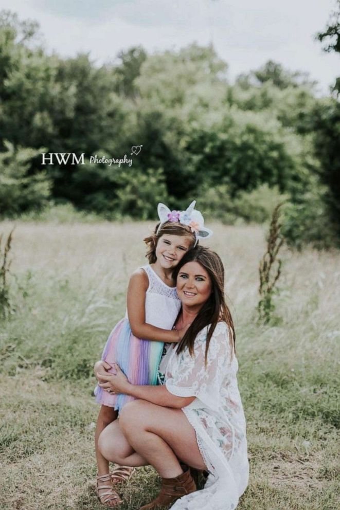 PHOTO: 6-year-old Ella Hindsley's gender reveal photo shoot. 