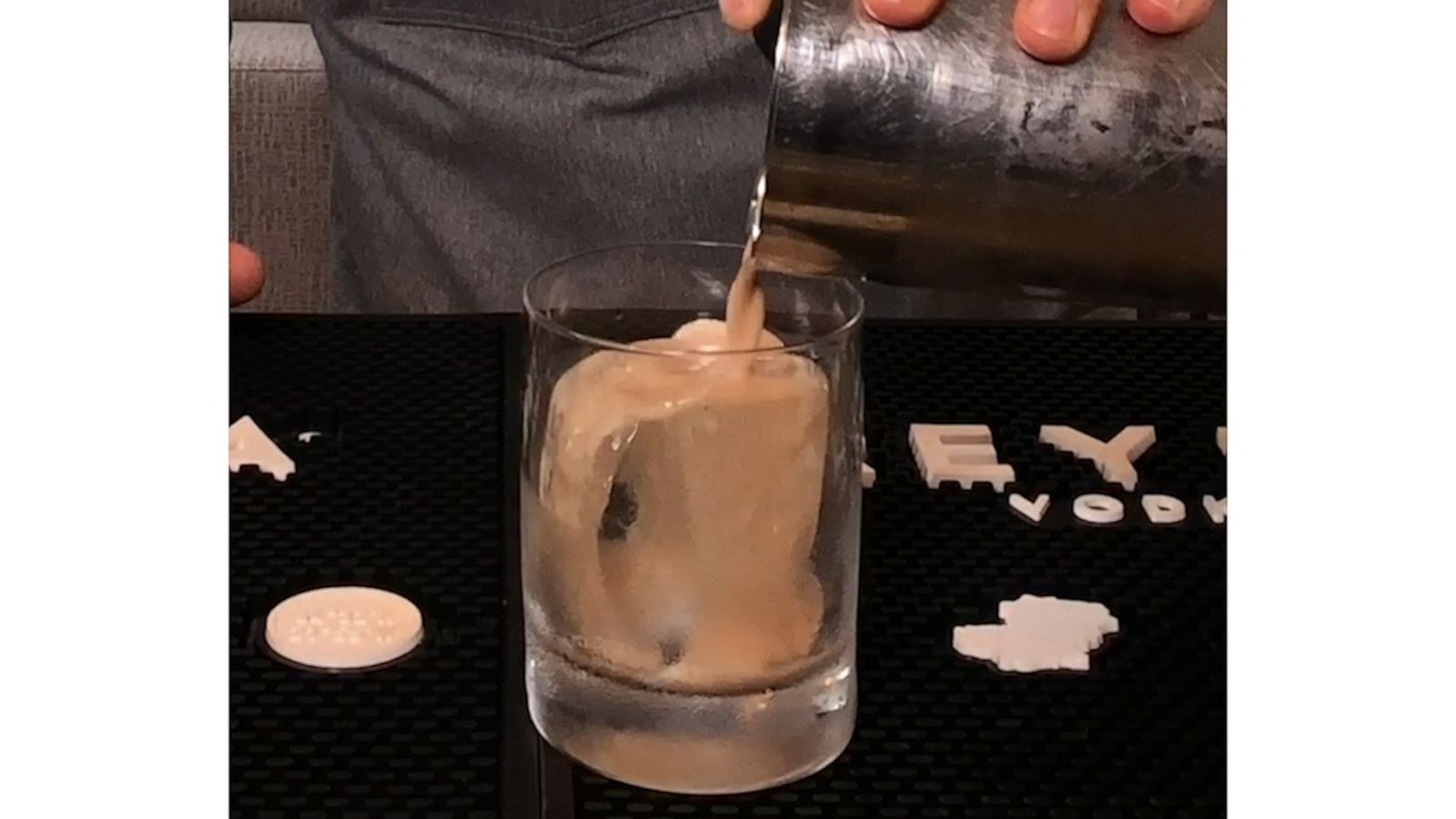 VIDEO: The ultimate October cocktail is this ‘Pumpkin Spiked Latte’