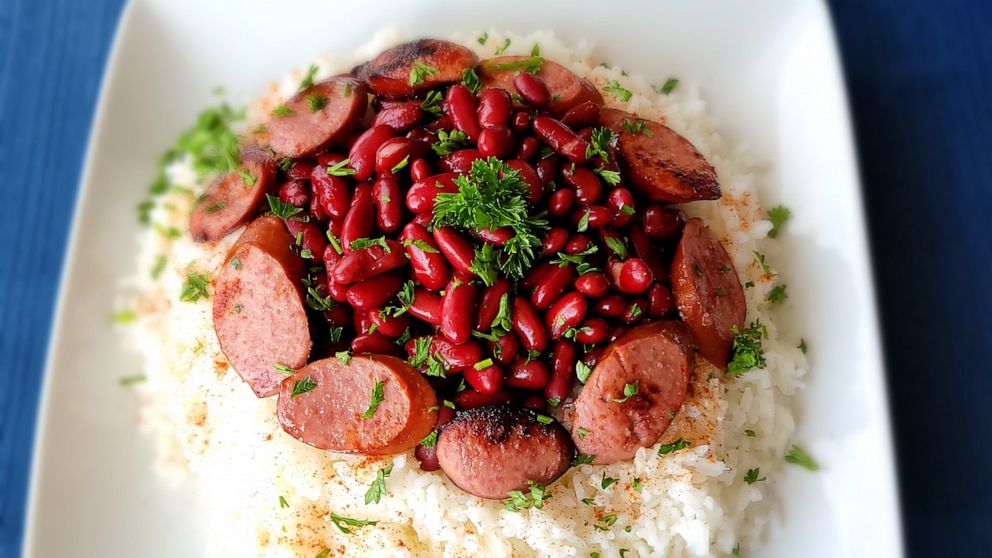 Chef's red beans and rice with smoked sausage is a recipe for money-saving  success - ABC News