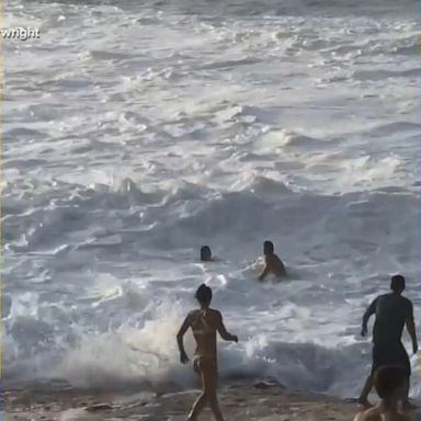 VIDEO: Pro surfer safely rescues woman from Hawaii ocean in jaw-dropping video