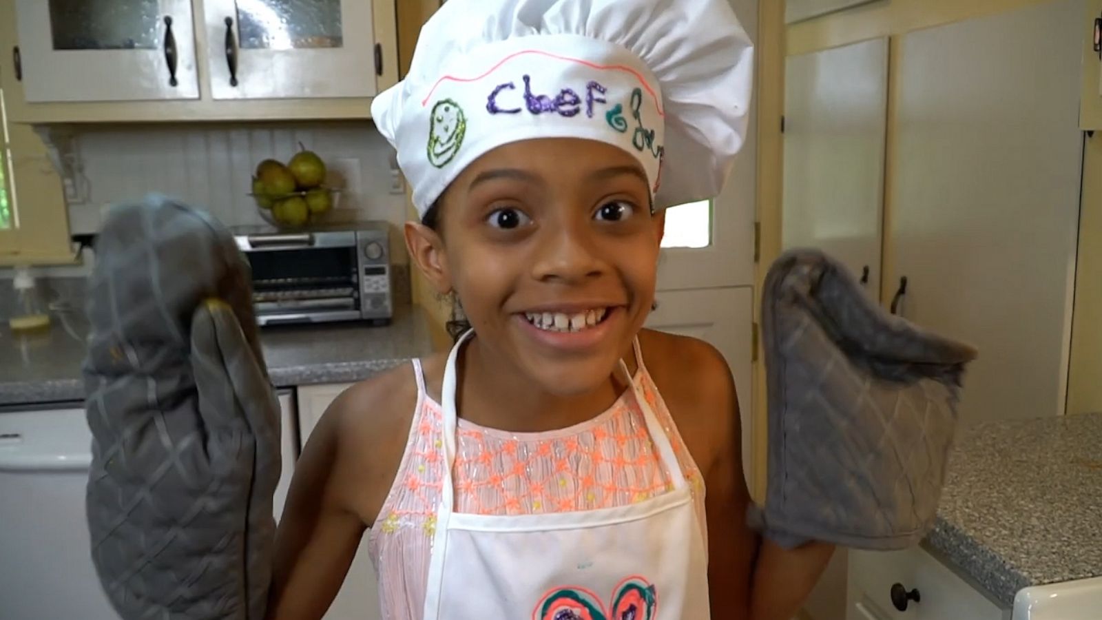 VIDEO: Opening a restaurant for the homeless is this 10-year-old chef's big life goal