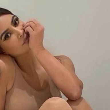 VIDEO: Kim Kardashian seen in photo without wedding ring 