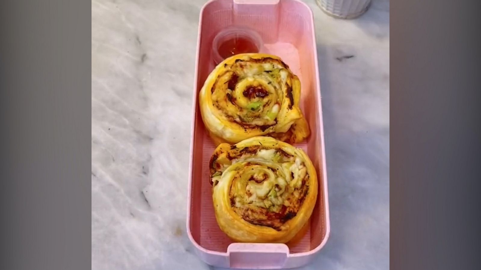 VIDEO: College student goes viral on TikTok for making creative lunches for parents