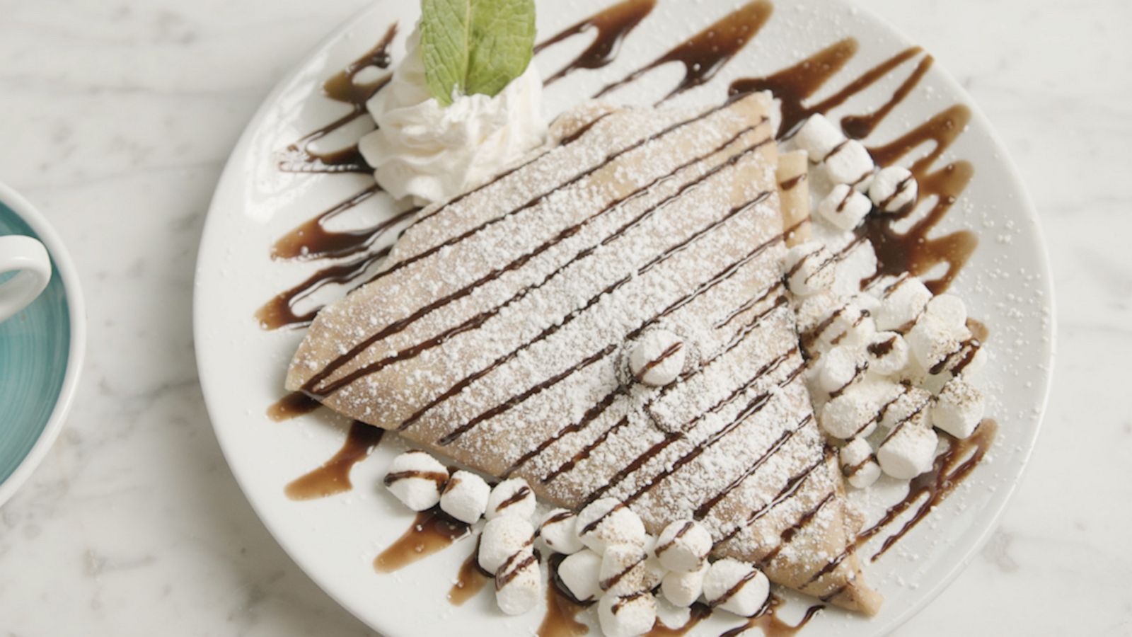 VIDEO: How to make a Nutella s’mores crêpe