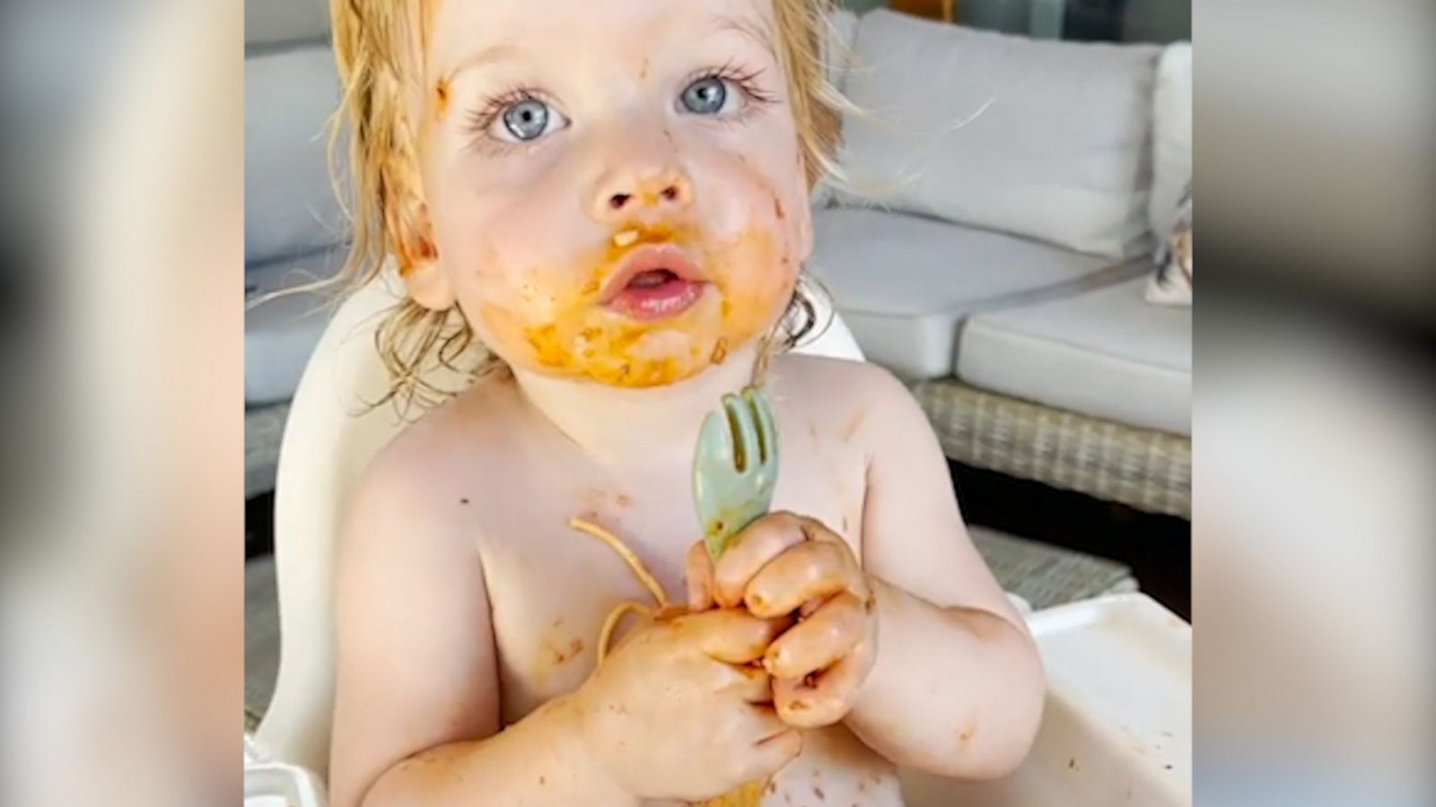 VIDEO: Toddler’s messy eating is next level