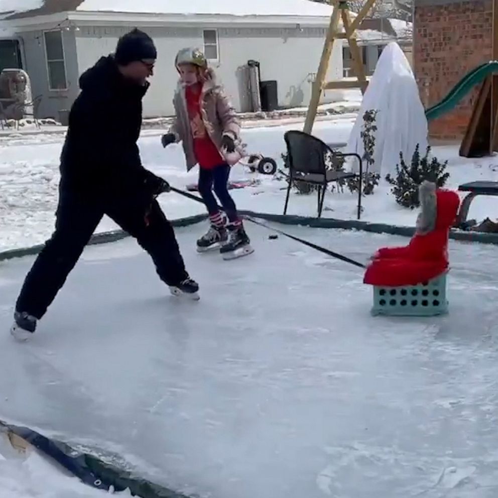 Video Texas family builds their very own ice rink during the winter storm