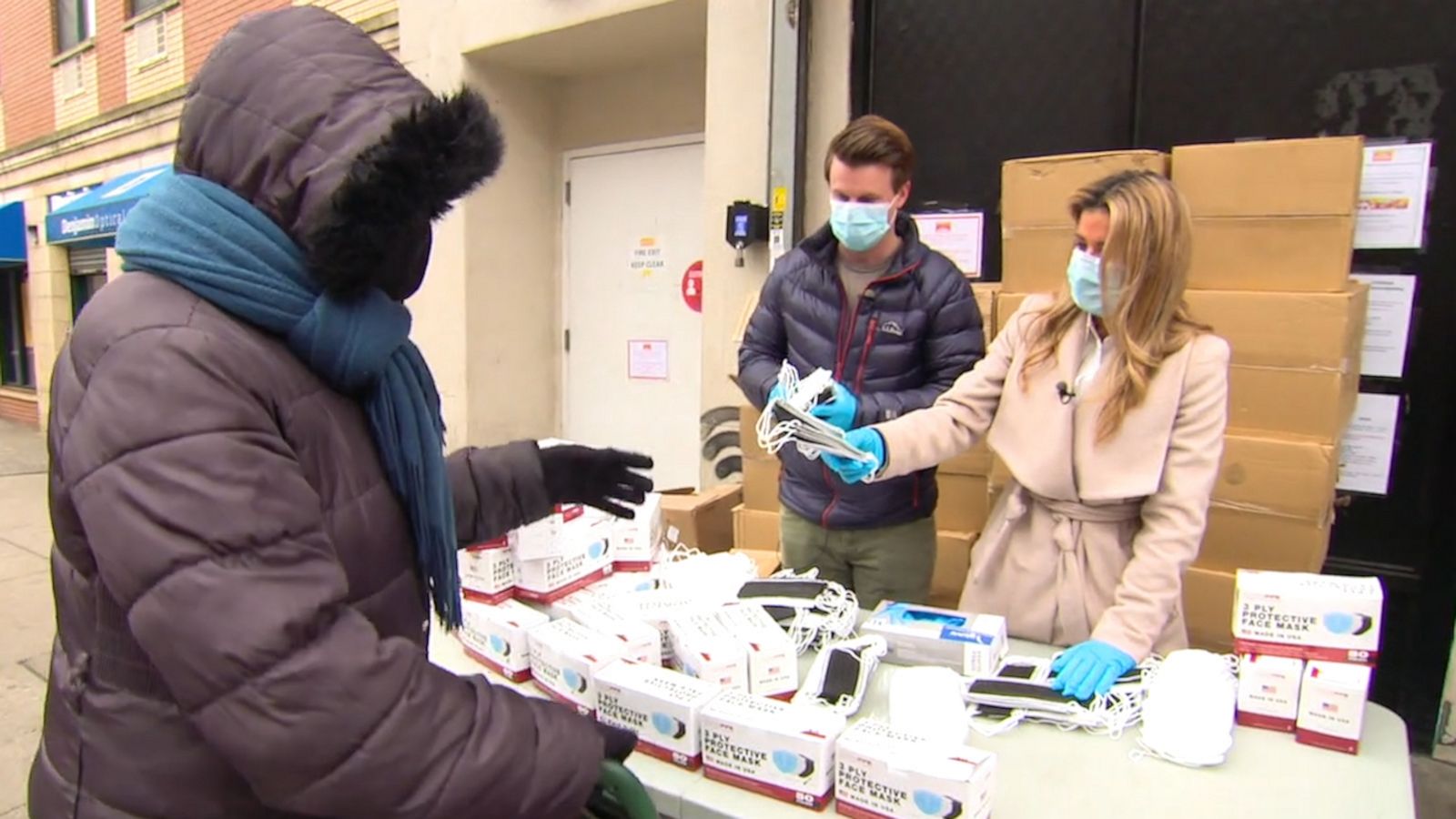 VIDEO: Couple has donated more than 100,000 masks to families in need across the country