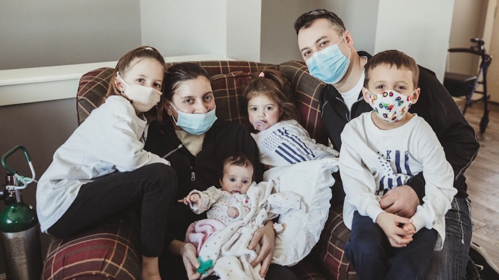 VIDEO: Mom meets daughter for first time after being on ventilator for 75 days