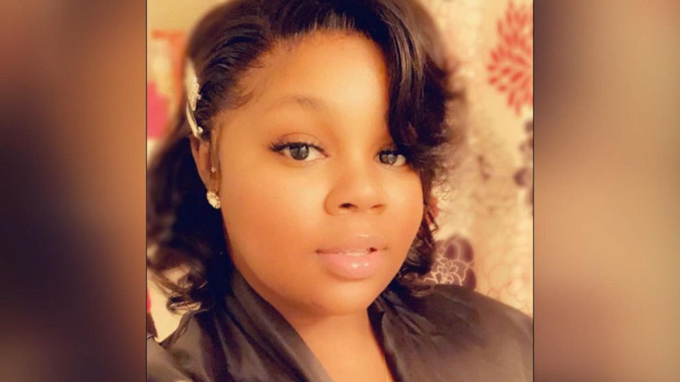 Kentucky limits no-knock warrants after Breonna Taylor death Kentucky limits no-knock warrants after Breonna Taylor death