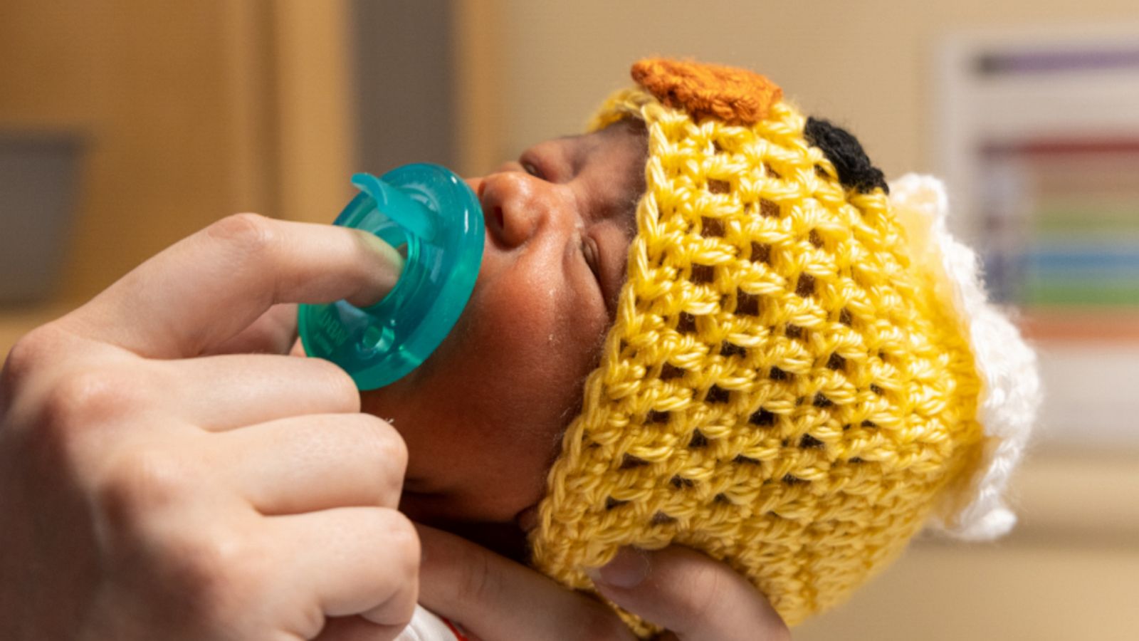 VIDEO: Hospital kicks off spring with adorable ‘spring chick’ newborn photoshoot