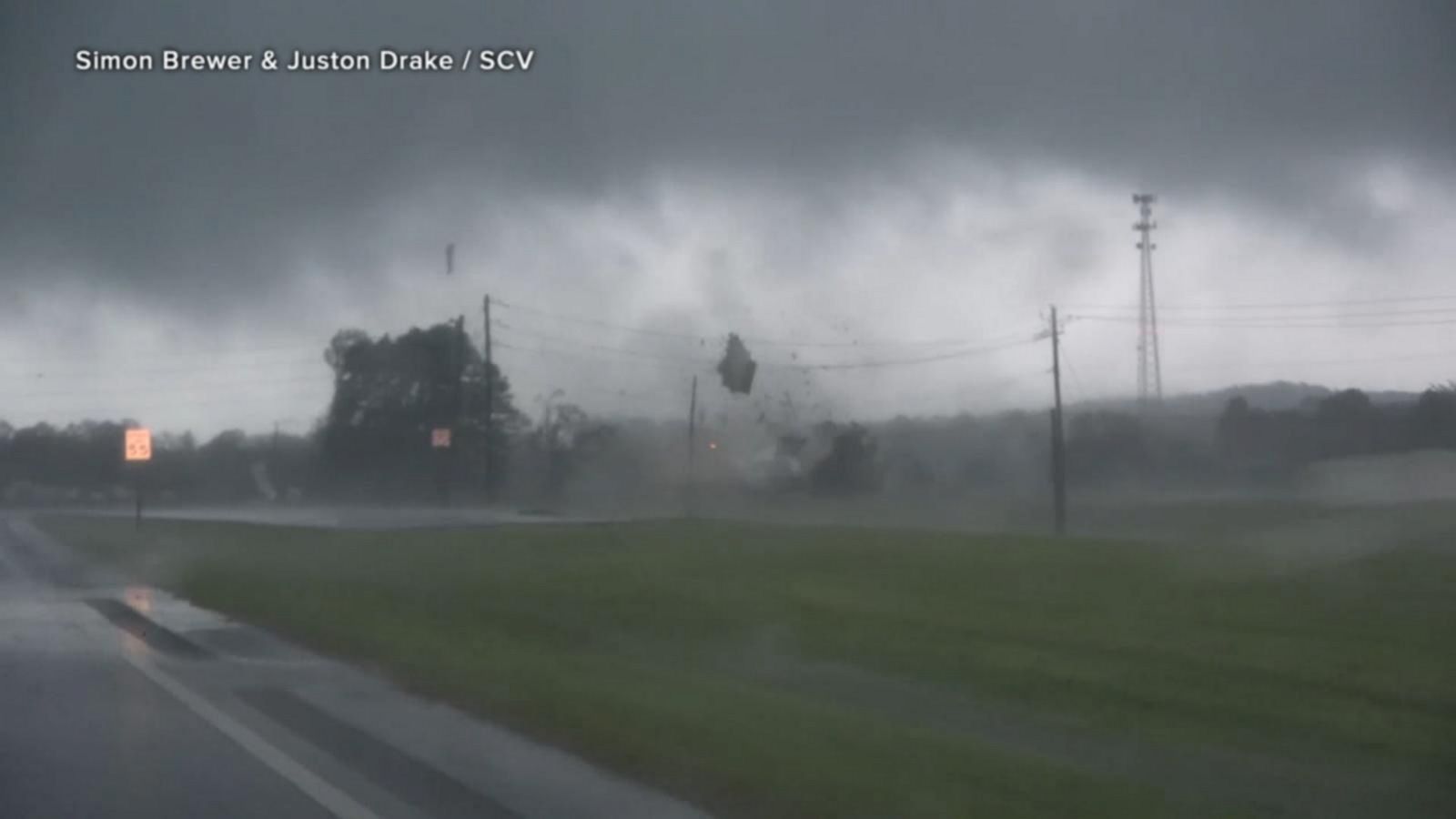 VIDEO: Over 2 dozen tornadoes touch down in Southeast