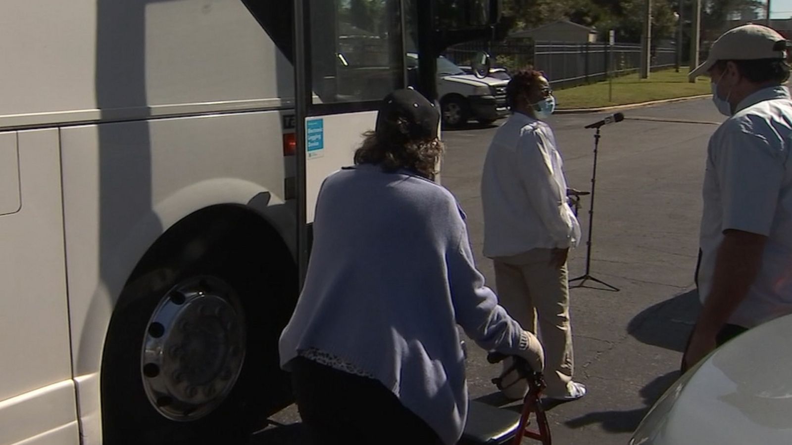 VIDEO: Homebound seniors receive a special ride to vaccine site