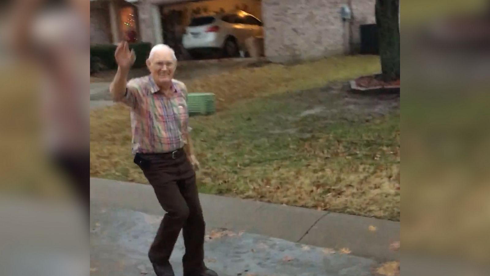 VIDEO: Grandpa always runs to say goodbye to his granddaughters