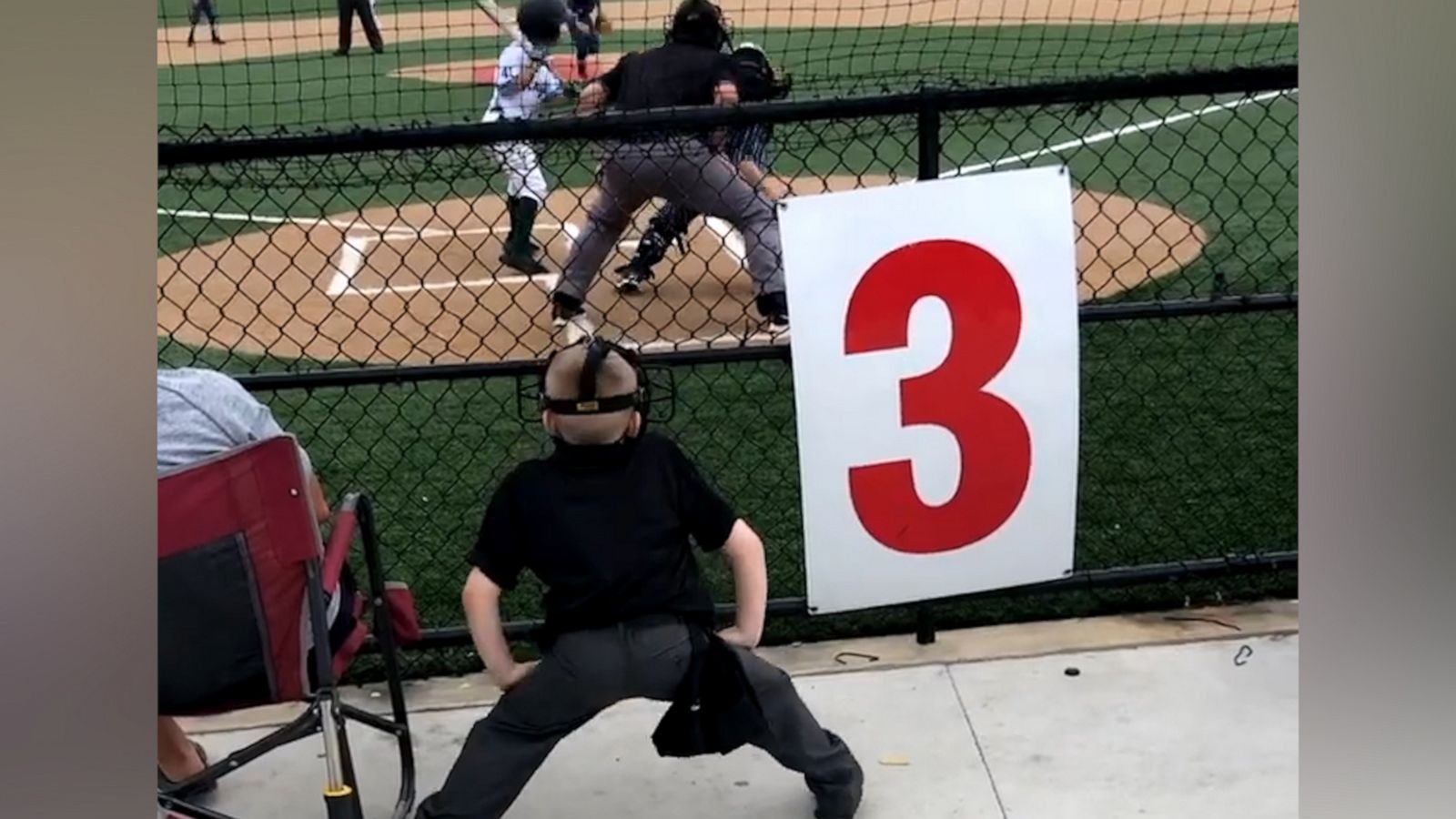 VIDEO: Boy imitates umpire at baseball game and steals the show