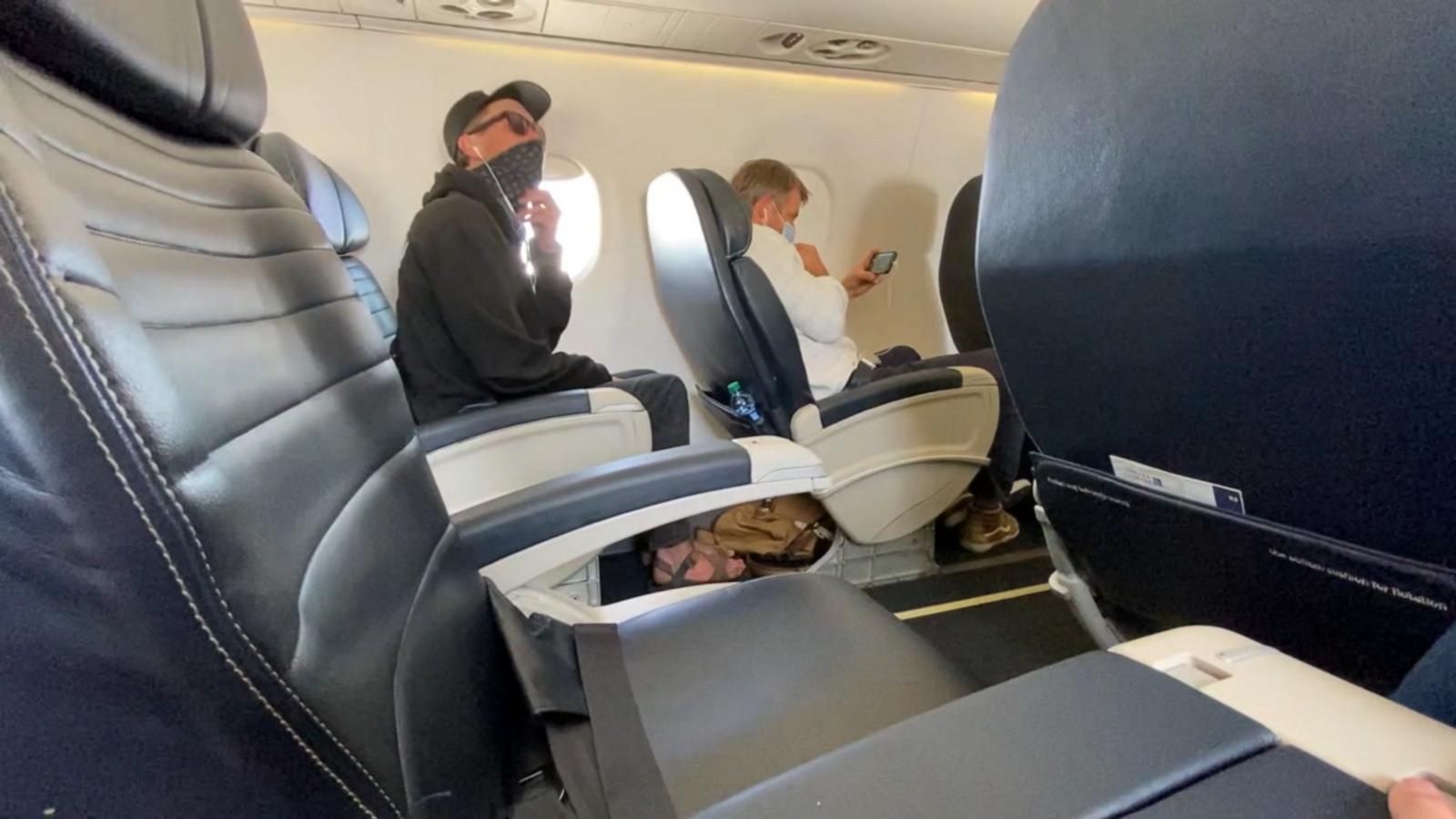 CDC report suggests it's safer to keep middle seats open on planes ...