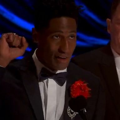 VIDEO: Jon Batiste wins Best Original Score