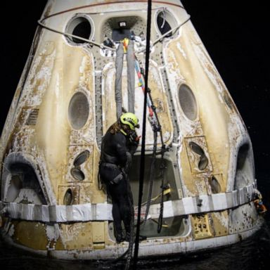 VIDEO: SpaceX capsule splashes down in Mexico